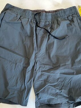 Rhine men’s Lightweight Drawstring Shorts in Slate Gray. Large